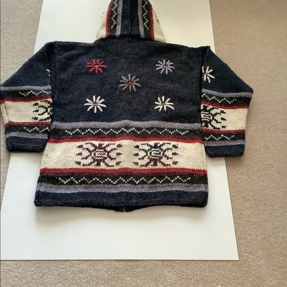 Vintage women knitted sweater. Made in Peru. Size M. - Picture 8 of 14